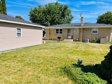 3124 100th St, Highland, IN 46322 - photo 3