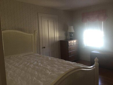 39 Cottage St, Milford, NH 03055 - photo 4