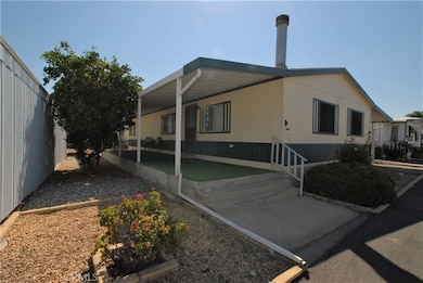 880 N Lake St unit 117, Hemet, CA 92544 - photo 3