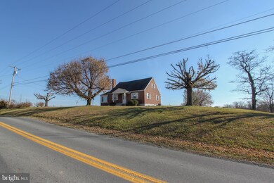 838 Jenny Wren Dr, Martinsburg, WV 25404 - photo 2