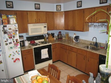 212 Wyndham Place, Trenton, NJ 08691 - photo 6