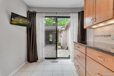 1285 Greenglen Ct, Bloomfield Hills, MI 48304 - photo 6