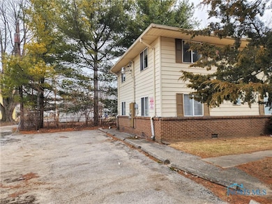 818 Spencer St, Toledo, OH 43609 - photo 2