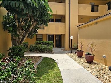 6142 Whiskey Creek Dr unit 603, Fort Myers, FL 33919 - photo 3