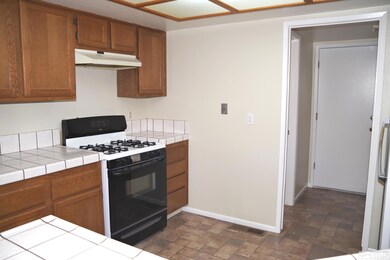 1461 Burnside Ct, Sparks, NV 89434 - photo 6