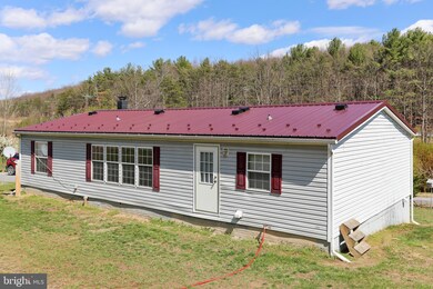 898 Waugh Rd, Berkeley Springs, WV 25411 - photo 4