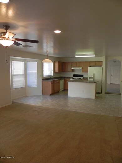 Family Rm to Kitchen Bay Window