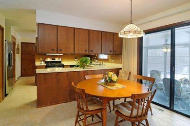 1215 Foxglove Dr, Batavia, IL 60510 - photo 7