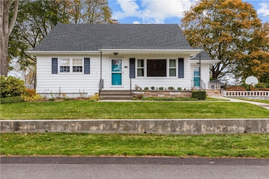 64 Kenyon Rd, Tiverton, RI 02878 - photo 2