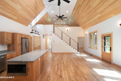 1427 Hewins St, Sheffield, MA 01257 - photo 3