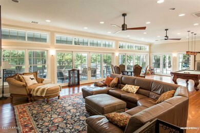 4 Living Room
