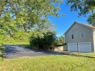 25204 S Blinker Light Rd, Harrisonville, MO 64701 - photo 4