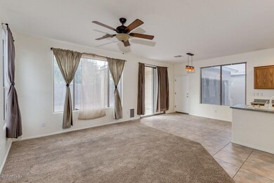 08-Family room 2