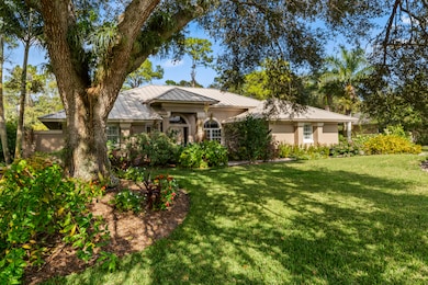 3221 Bent Pine Dr, Fort Pierce, FL 34951 - photo 2