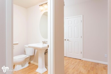 Half Bath / Entry Way