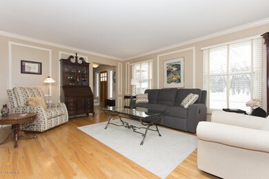 009 living room - IMG_0416