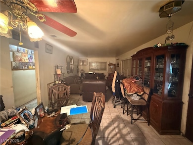 1636 J St, Las Vegas, NV 89106 - photo 4