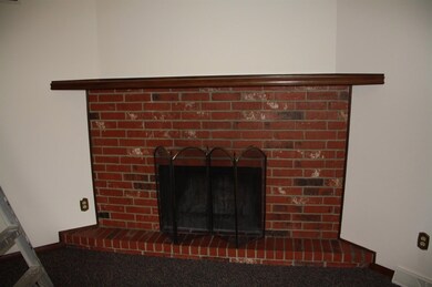 510 E 3rd St, Hugoton, KS 67951 - photo 3