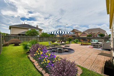 7839 Koloa River Ct, Houston, TX 77040 - photo 3