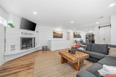 409 N Cedar St, Chelan, WA 98816 - photo 5