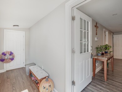 48 Pennichuck St, Nashua, NH 03064 - photo 3