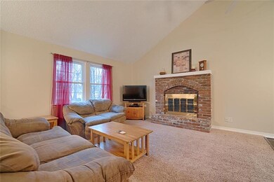 1412 S Apache Ln, Olathe, KS 66062 - photo 5