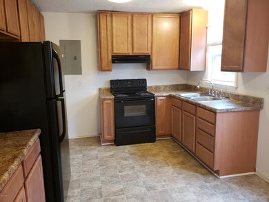 329 Richlands Ave unit 10, Jacksonville, NC 28540 - photo 3