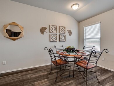 202 Starlight Dr, Shawnee, OK 74804 - photo 6