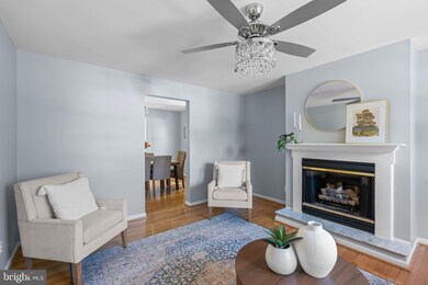 9512 Shantha Ct, Laurel, MD 20723 - photo 5