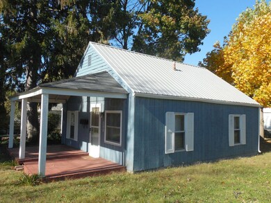 200 - House close-up