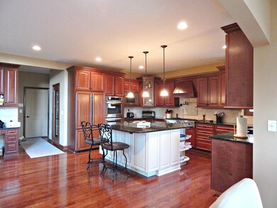 10300 Carmel Dr, Plain City, OH 43064 - photo 5