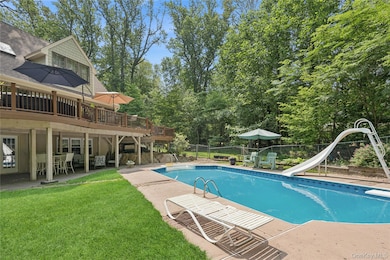 23 Bacon Rd, Saint James, NY 11780 - photo 6