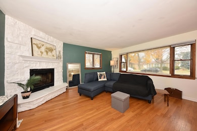 5607 N Argyle Ave, Milwaukee, WI 53209 - photo 5