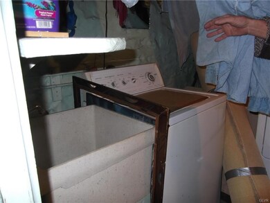 251 E Abbott St, Lansford, PA 18232 - photo 7