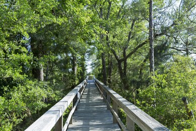 Bay Harbour Board Walk leading to Commun