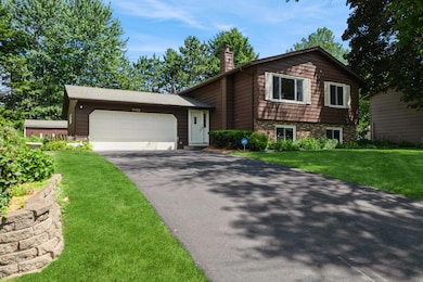 3532 Rolling View Dr, Saint Paul, MN 55110 - photo 3