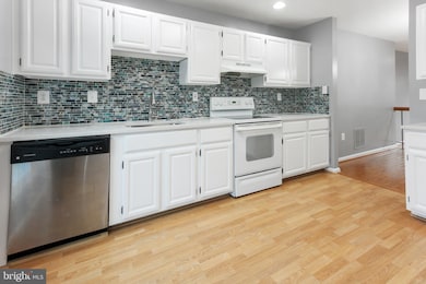 8106 Bonaire Ct, Silver Spring, MD 20910 - photo 7