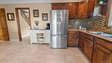 3755 Valleyview St, Mohegan Lake, NY 10547 - photo 7