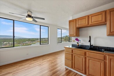 495 Liholiho St unit 203, Wailuku, HI 96793 - photo 4