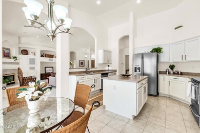4525 E Duane Ln-13