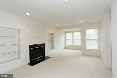 12764 Heron Ridge Dr, Fairfax, VA 22030 - photo 6