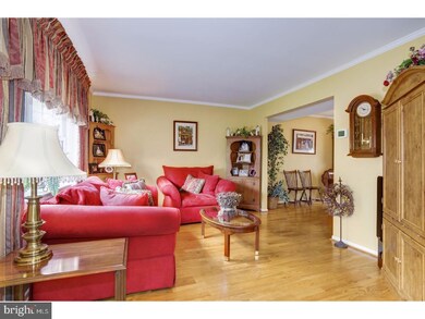 8 Amherst Dr, Burlington, NJ 08016 - photo 4