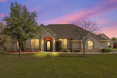 2302 E Emerald Bend Ct, Granbury, TX 76049 - photo 2