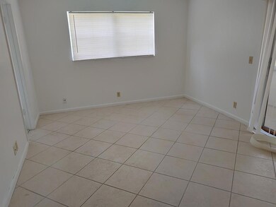 320 Camden N, West Palm Beach, FL 33417 - photo 6