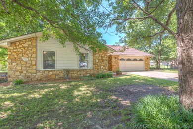 230 E Beech St, Skiatook, OK 74070 - photo 2