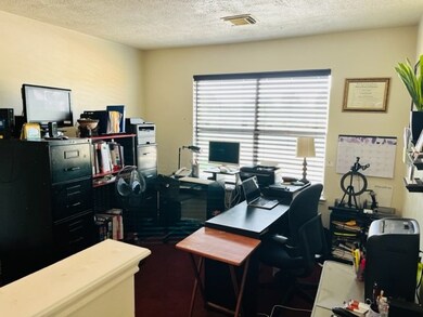 3670 Villa Glen Dr, Houston, TX 77088 - photo 6