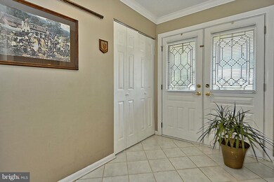 8007 Lake Pleasant Dr, Springfield, VA 22153 - photo 2