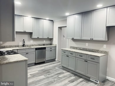 323 Southeastern Terrace, Essex, MD 21221 - photo 7