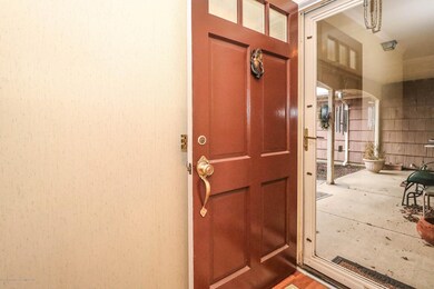 Foyer 1