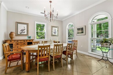 Dining room (*light fixture not to remain)